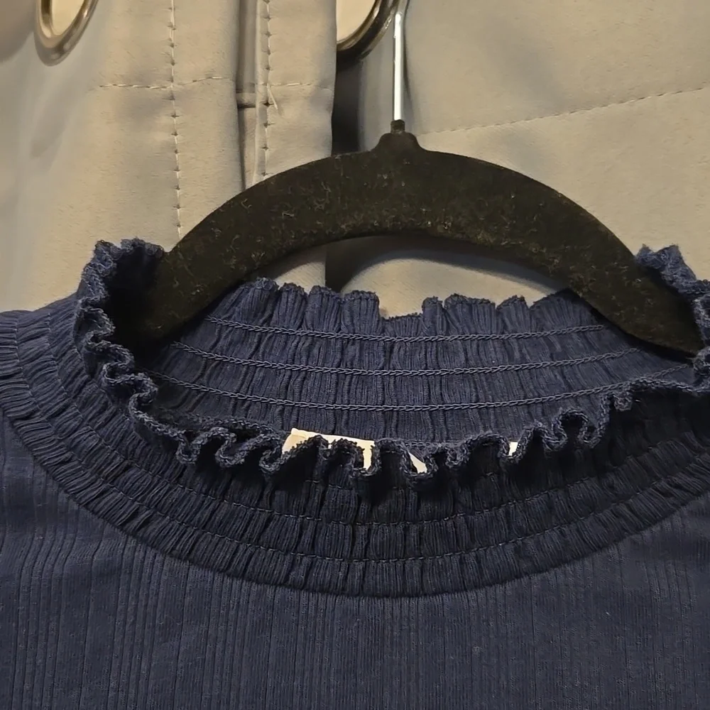 Pair of LOFT Ruffled High Neck Tops Sz XXL - Picture 5 of 6